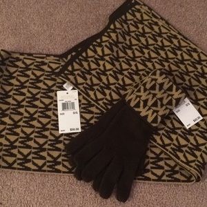MICHAEL Michael Kors scarf and gloves NWT